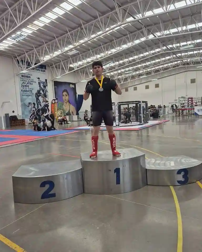 Ganan juarenses medallas de oro en MMA - archivo 2