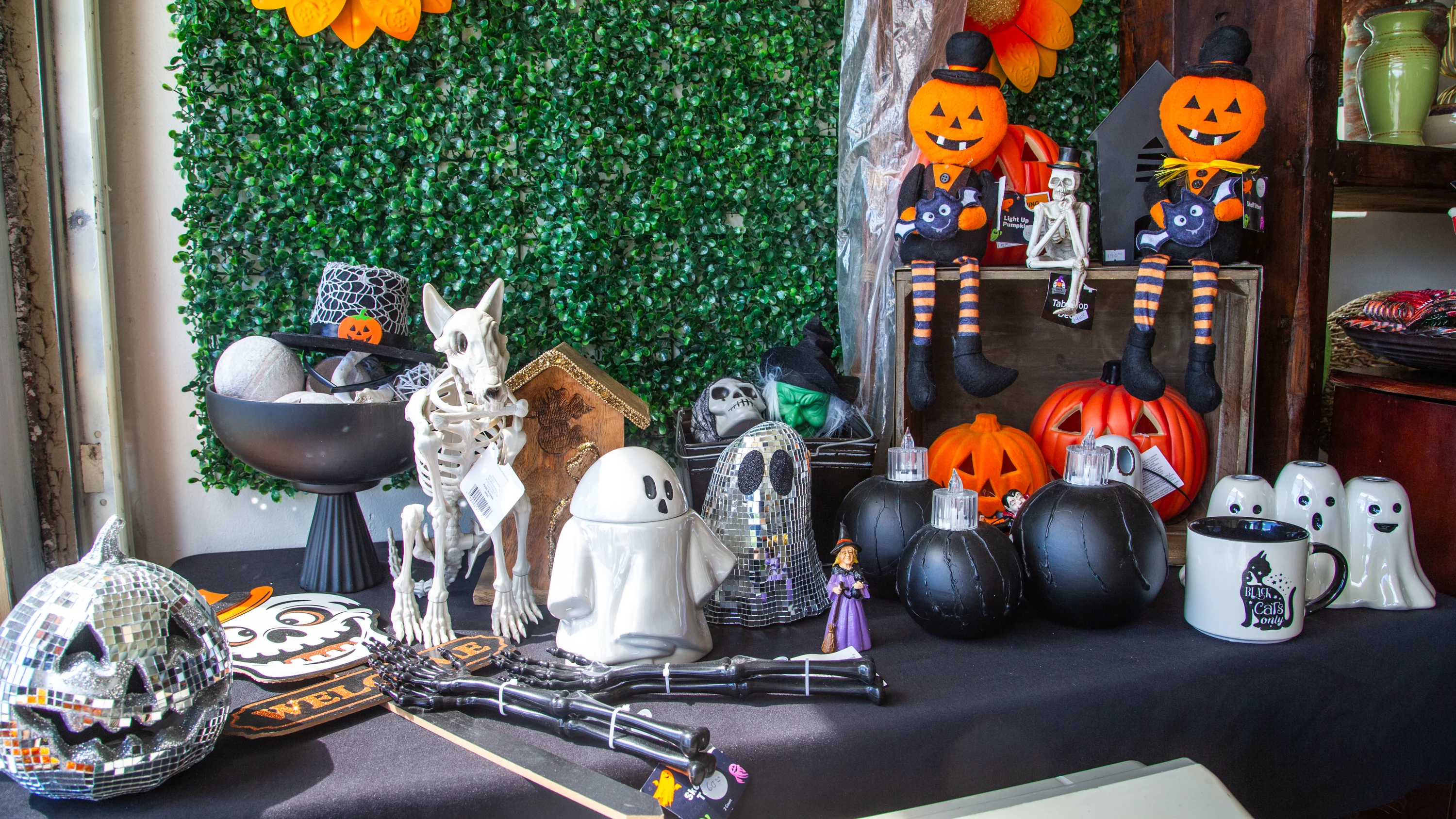 Halloween entre antigüedades y piezas con historia - archivo 3