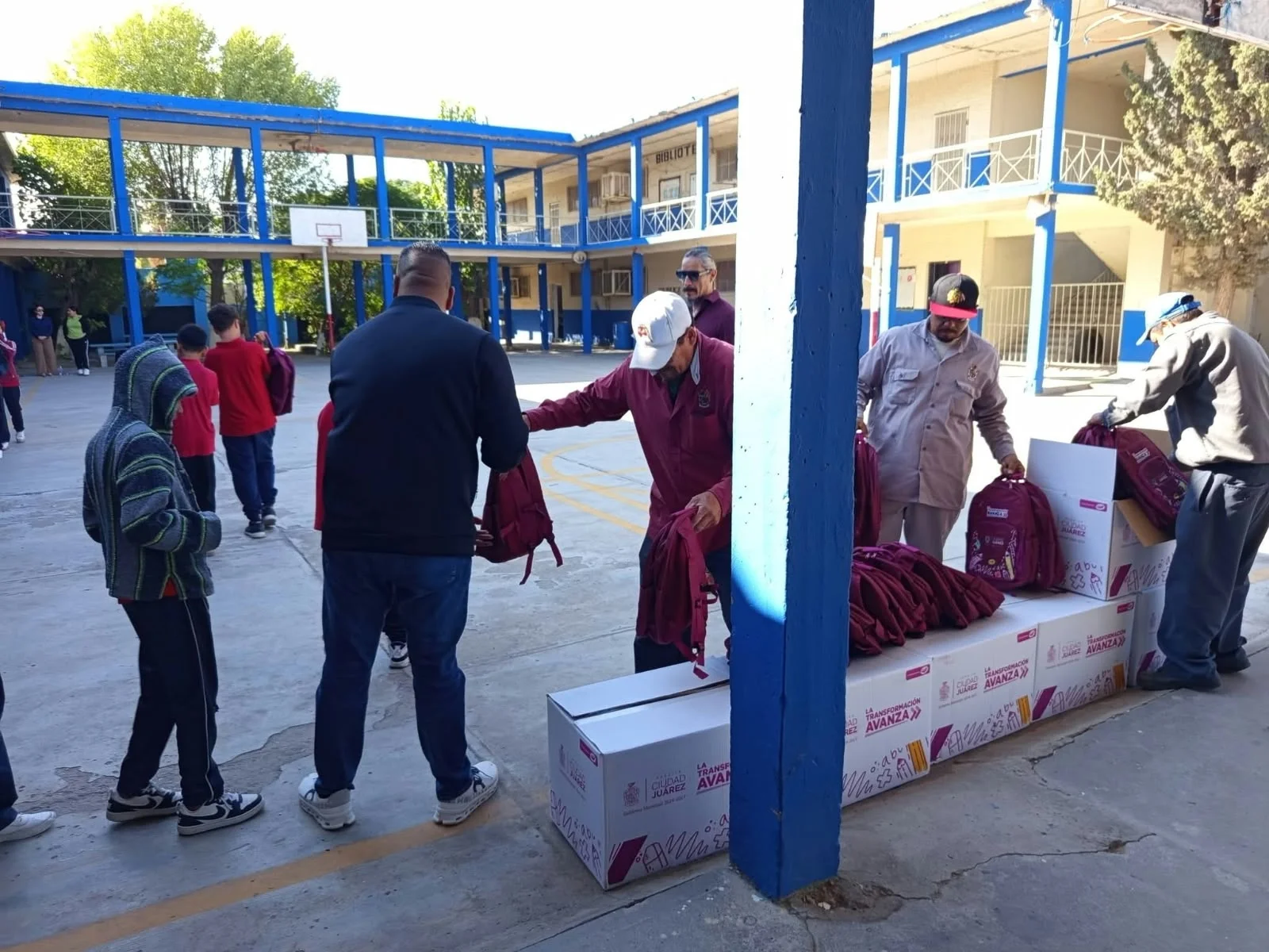 Útiles escolares para más de cien escuelas - archivo 3