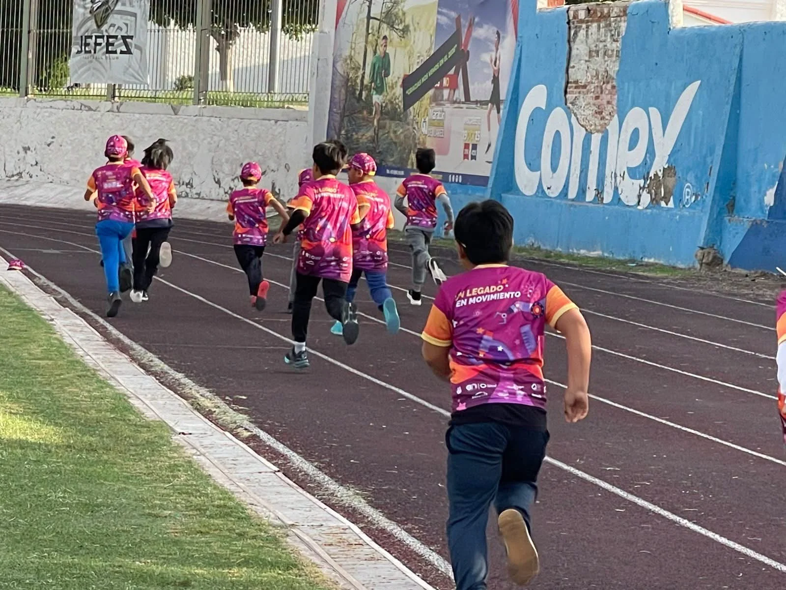 Cada vez más niños participan en las carreras de Juárez - archivo 3