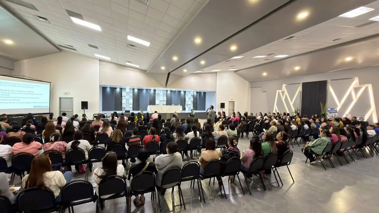 Atención, emprendedores juarenses - archivo 4