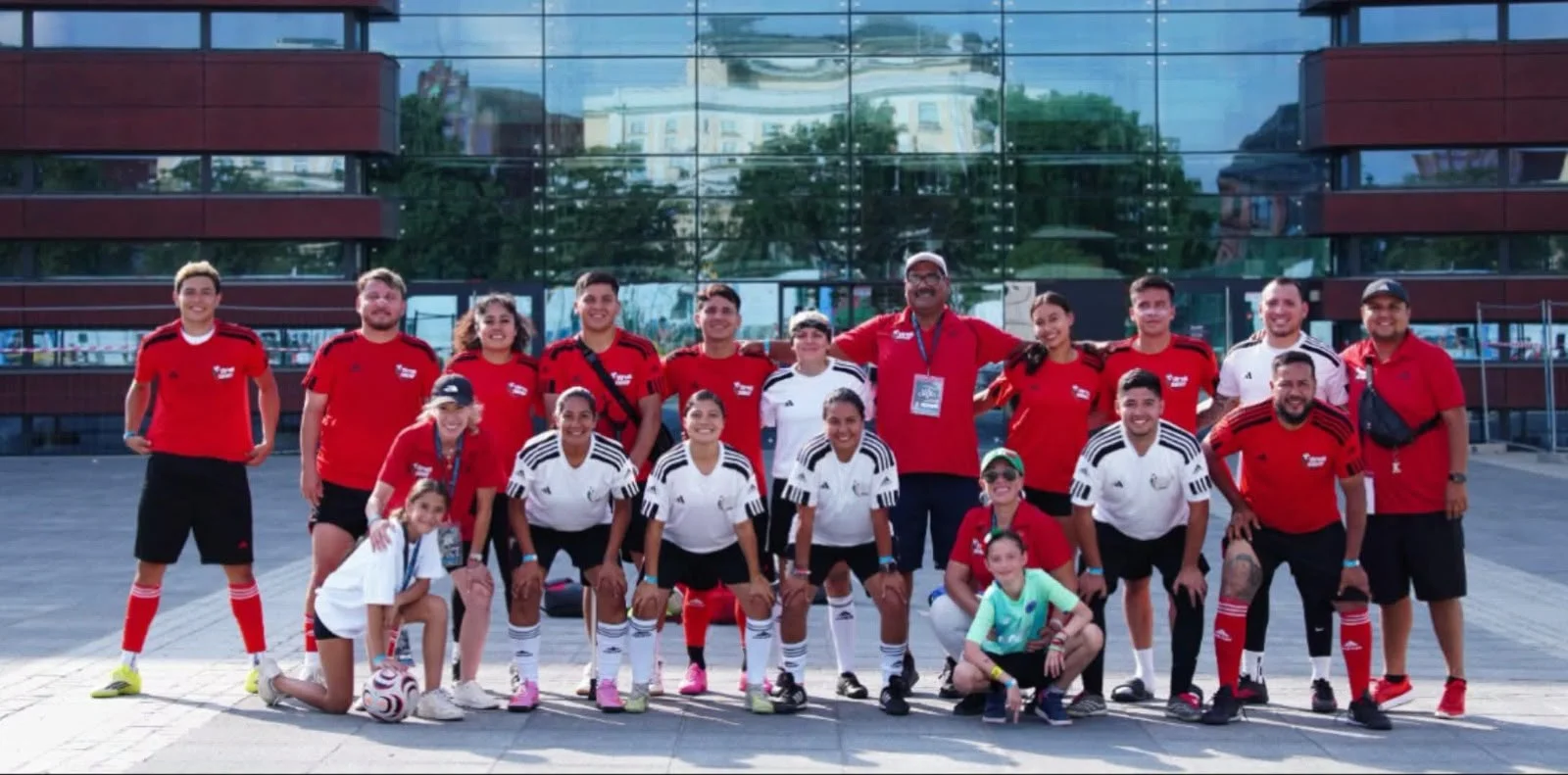 Domina Juaritos en street soccer - archivo 4