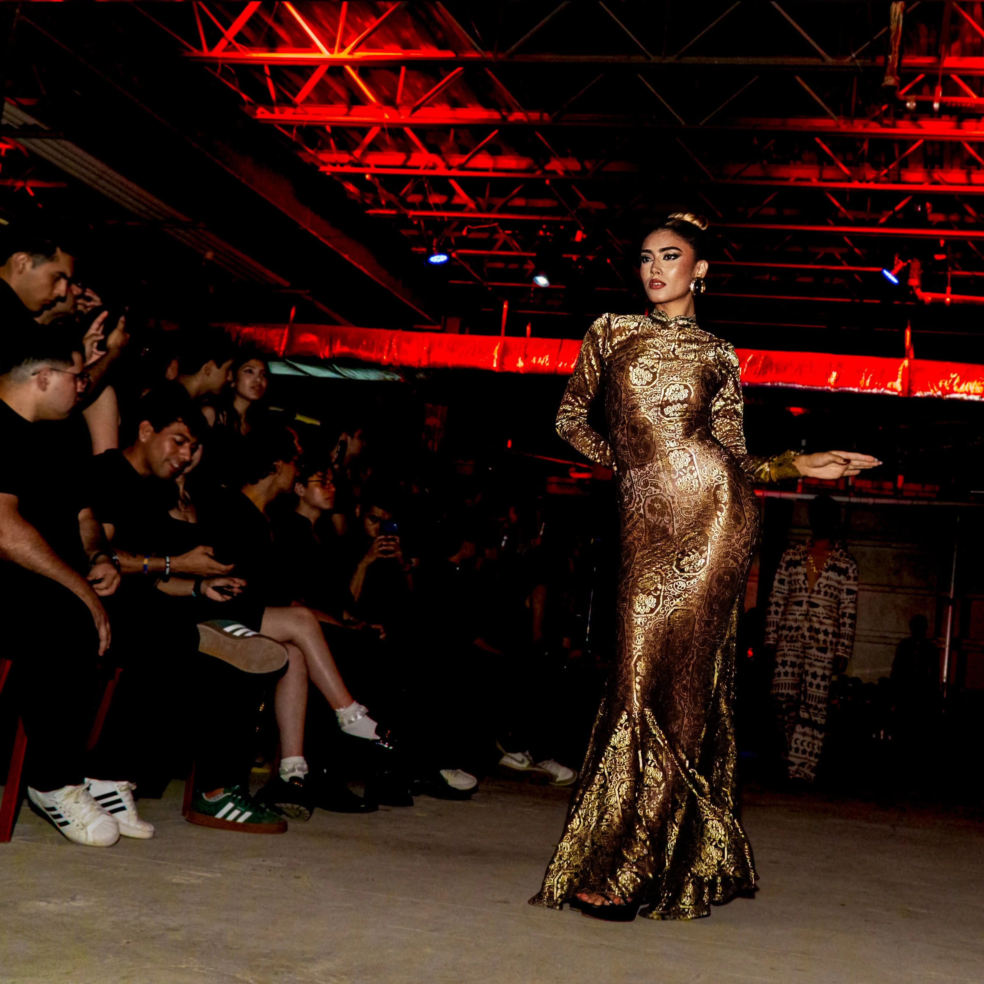 Brillan diseñadores juarenses en pasarela  - archivo 4