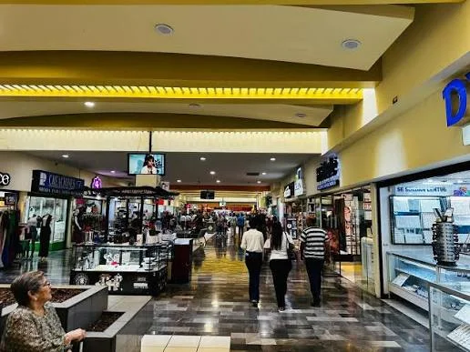 ¡Plaza Juárez Mall se renueva! - archivo 1