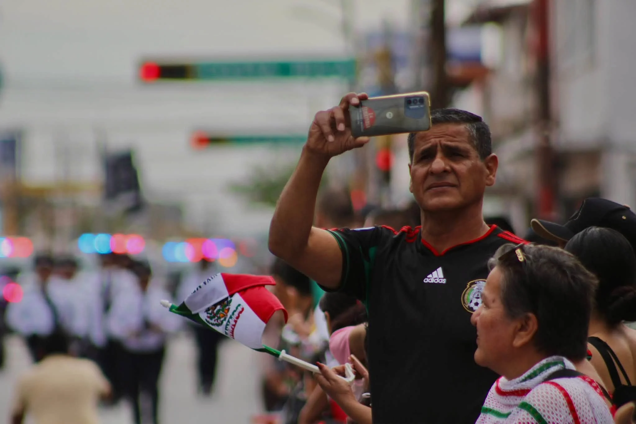 Disfrutan más de 18 mil juarenses del Desfile Militar - archivo 4